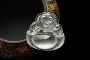 世界十大顶级翡翠 玻璃种透明度最好，龙石种翡翠最