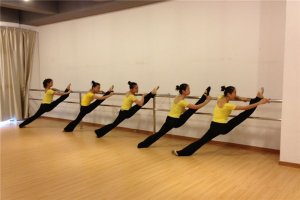 全国十大舞蹈培训机构：秦川艺校上榜，北京红舞鞋第