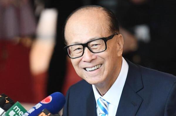 2021年福布斯香港富豪榜排名前十， 邝肖卿上榜,第一已经92岁