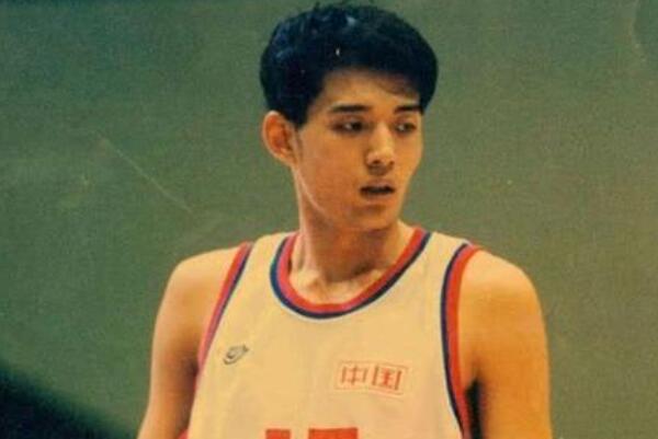 中国十大帅气篮球运动员排名， 巩晓彬第一，有三位都来自新疆