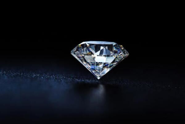 世界最名贵的五大宝石排名：钻石第一，蓝宝石第二